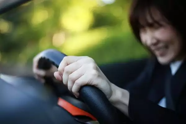 penyebab rem mobil keras