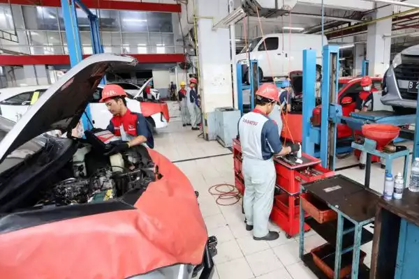 inspeksi mobil Daihatsu bekas